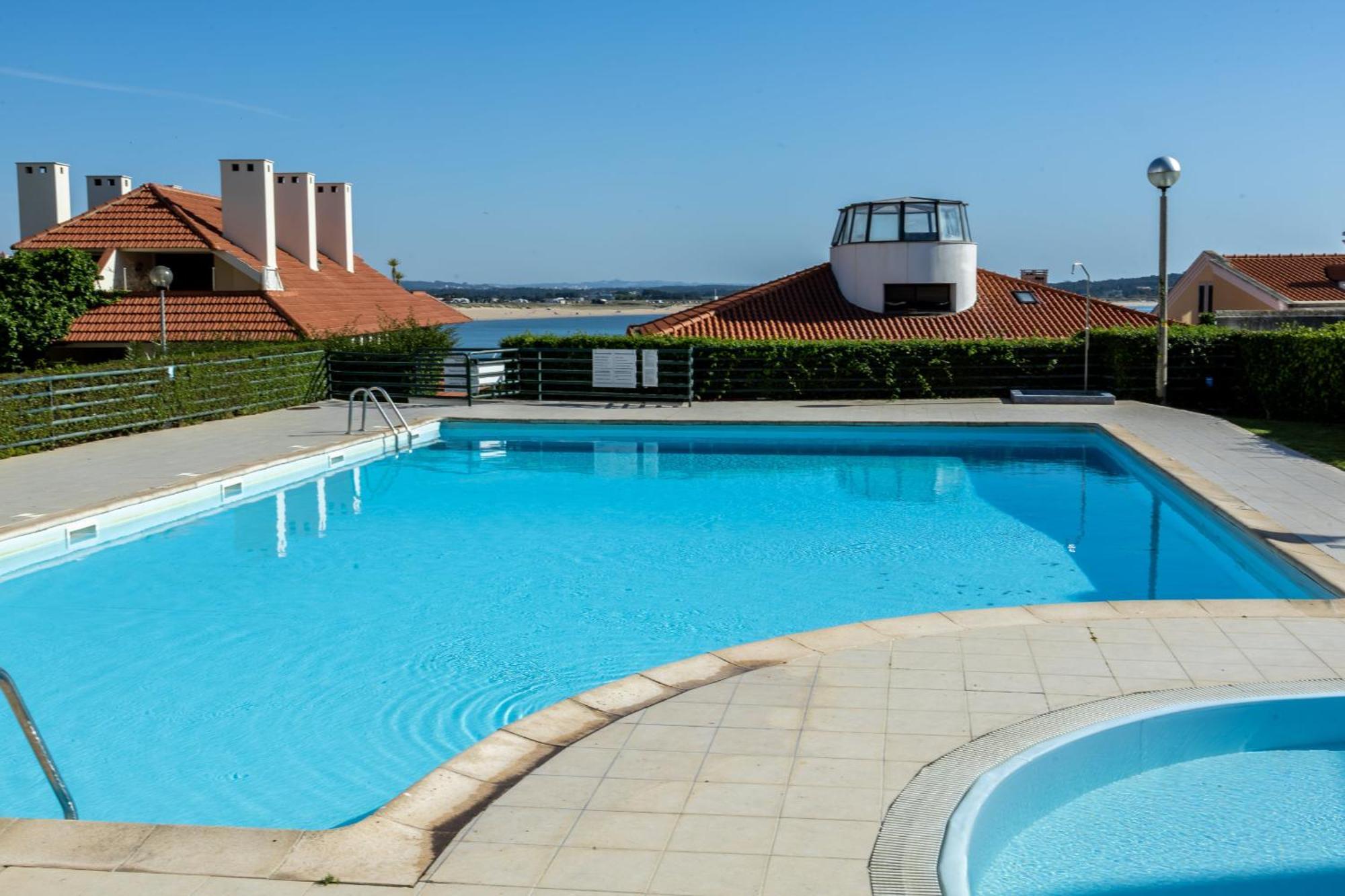 Concha Mar Com Vista Sobre A Baia Apartment เซามาร์ทินโญโดปอร์โต ภายนอก รูปภาพ