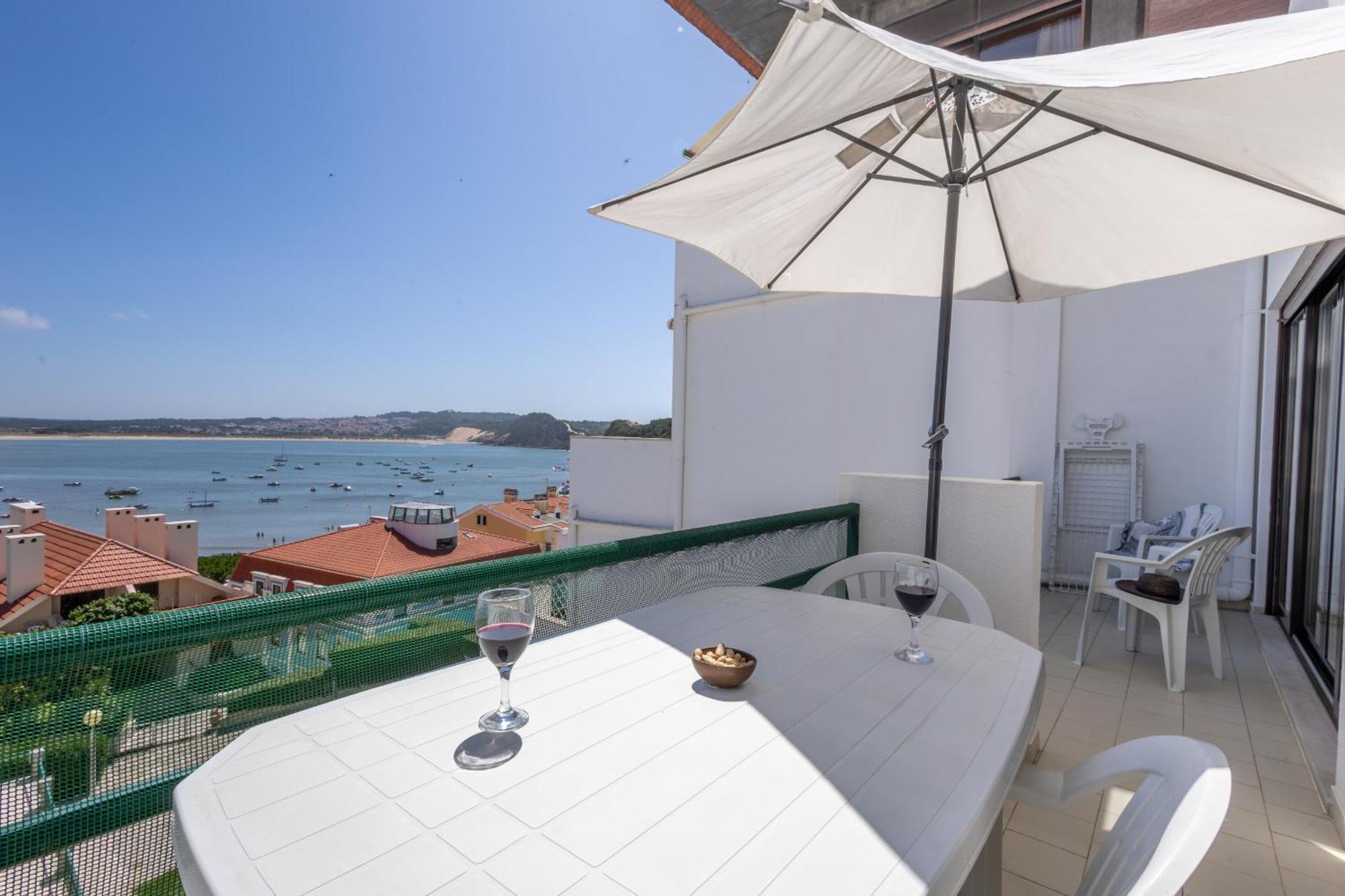 Concha Mar Com Vista Sobre A Baia Apartment เซามาร์ทินโญโดปอร์โต ภายนอก รูปภาพ